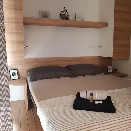مكان تخييم Mobile Starfish Iv Camp Biograd
