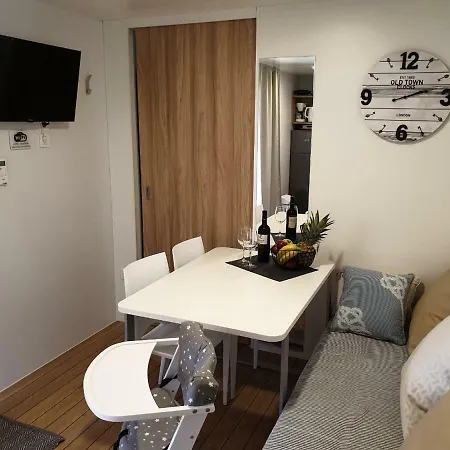 مكان تخييم Mobile Starfish Iv Camp Biograd بيوغْغاد نا موغو